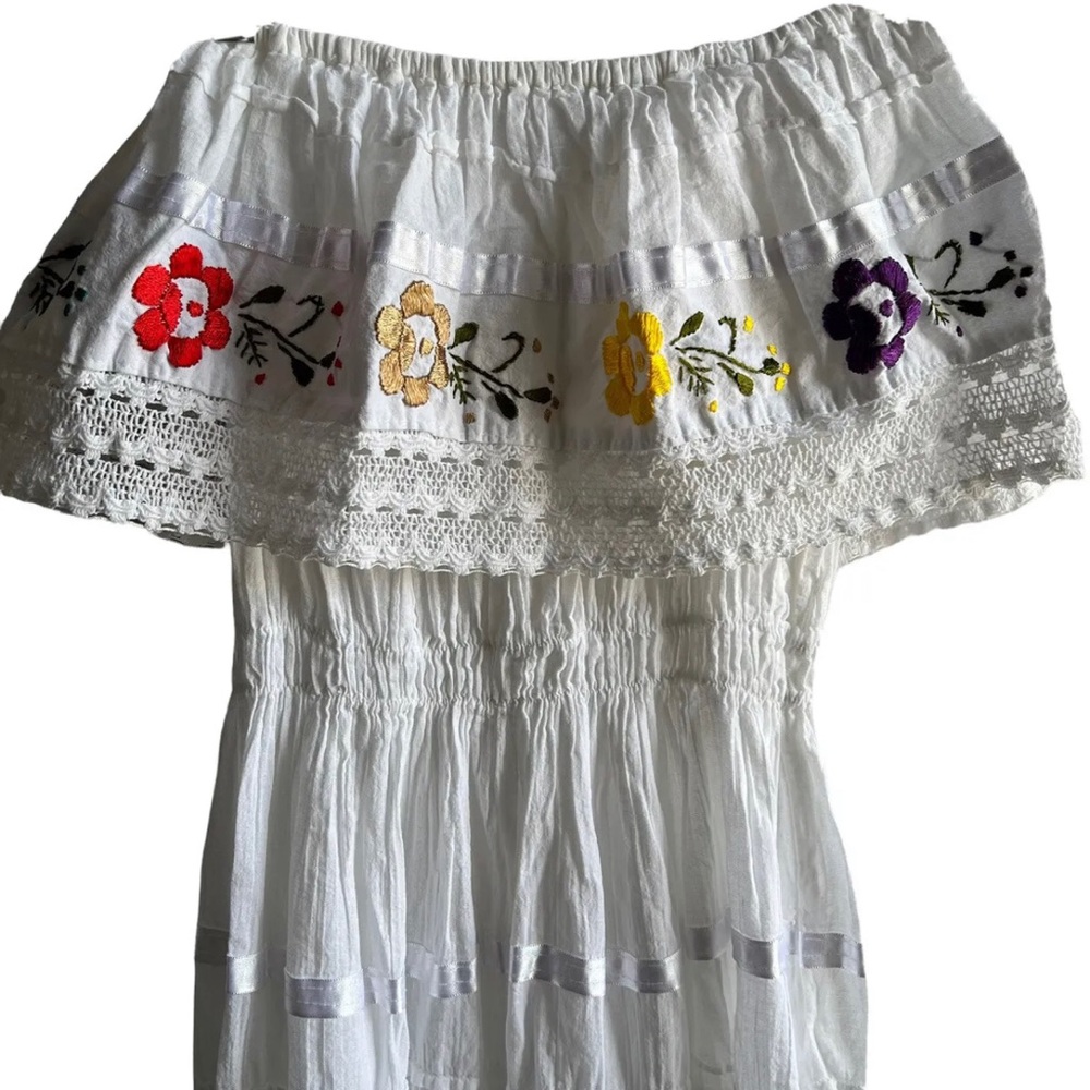 Traditional Mexican Off Shoulder Summer Beach Boho Peasant Embroidered Dress.